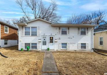 2419 DIVISION Street, Davenport, Iowa, ,Residential Income,For Sale,DIVISION,RMAQC4260948