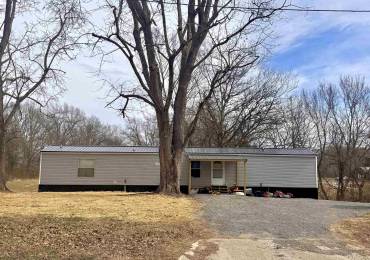 615 LIBERTY Road, Harrisburg, Illinois, 3 Bedrooms Bedrooms, ,2 BathroomsBathrooms,Residential,For Sale,LIBERTY,RMAEB457000