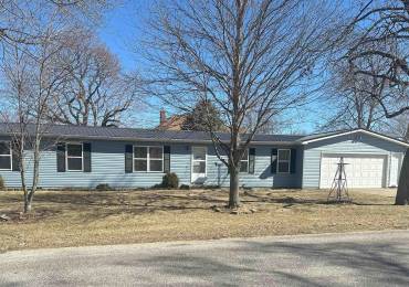 206 CLAYTON, Benson, Illinois, 3 Bedrooms Bedrooms, ,2 BathroomsBathrooms,Residential,For Sale,CLAYTON,RMAPA1256357