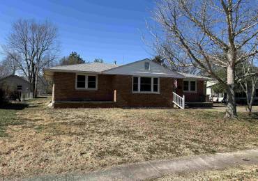 213 Dorris Drive, Metropolis, Illinois, 3 Bedrooms Bedrooms, ,1 BathroomBathrooms,Residential,For Sale,Dorris,RMAEB457030