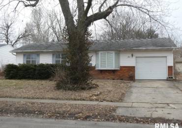 130 Dickinson Road, Springfield, Illinois, 3 Bedrooms Bedrooms, ,1 BathroomBathrooms,Residential,For Sale,Dickinson,RMACA1034867