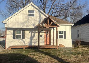 408 11TH Street, Herrin, Illinois, 2 Bedrooms Bedrooms, ,1 BathroomBathrooms,Residential,For Sale,11TH,RMAEB457037