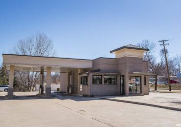 3633 Maine Street, Quincy, Illinois, ,Commercial Sale,For Sale,Maine,RMAQC4261079