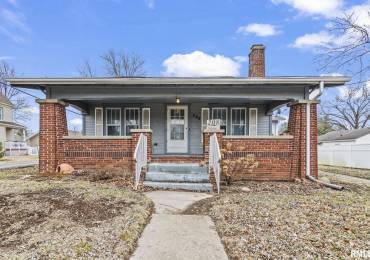 208 MAIN Street, Athens, Illinois, 2 Bedrooms Bedrooms, ,2 BathroomsBathrooms,Residential,For Sale,MAIN,RMACA1034898