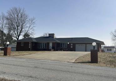 5658 Country Acres Lane, Metropolis, Illinois, 3 Bedrooms Bedrooms, ,2 BathroomsBathrooms,Residential,For Sale,Country Acres,RMAEB457043