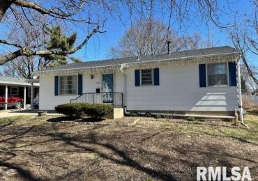 1620 CLAY Avenue, Jacksonville, Illinois, 3 Bedrooms Bedrooms, ,1 BathroomBathrooms,Residential,For Sale,CLAY,RMACA1034923