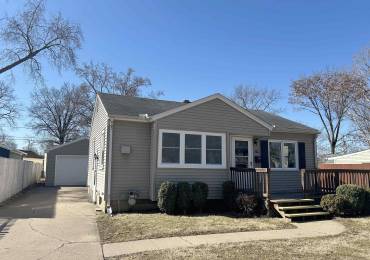 2700 LAURA Avenue, West Peoria, Illinois, 2 Bedrooms Bedrooms, ,1 BathroomBathrooms,Residential,For Sale,LAURA,RMAPA1256377