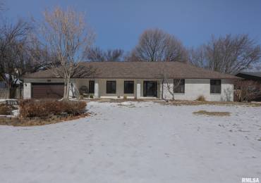 2118 47TH Street, Davenport, Iowa, 3 Bedrooms Bedrooms, ,2 BathroomsBathrooms,Residential,For Sale,47TH,RMAQC4261150