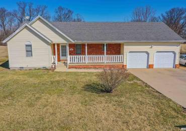 5157 Highway 50 Route, Salem, Illinois, 3 Bedrooms Bedrooms, ,2 BathroomsBathrooms,Residential,For Sale,Highway 50,RMAEB457065