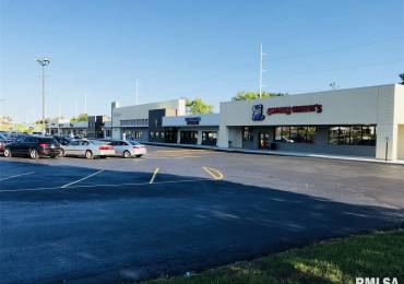 903 KIMBERLY Road, Davenport, Iowa, ,Commercial Lease,For Rent,KIMBERLY,RMAQC4261158