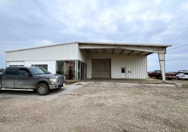 125 BARLOW Road, Farmington, Illinois, ,Commercial Sale,For Sale,BARLOW,RMAPA1256473