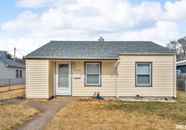 3836 PEARL Avenue, Davenport, Iowa, 2 Bedrooms Bedrooms, ,1 BathroomBathrooms,Residential,For Sale,PEARL,RMAQC4261193