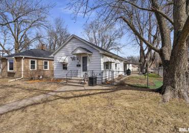 1820 43RD Street, Moline, Illinois, 2 Bedrooms Bedrooms, ,1 BathroomBathrooms,Residential,For Sale,43RD,RMAQC4261188