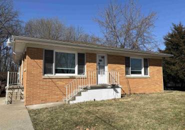 327 Bruns Lane, Springfield, Illinois, 2 Bedrooms Bedrooms, ,1 BathroomBathrooms,Residential,For Sale,Bruns,RMACA1034990