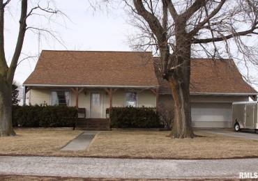 2322 2000TH Street, Beason, Illinois, 3 Bedrooms Bedrooms, ,1 BathroomBathrooms,Residential,For Sale,2000TH,RMACA1034997