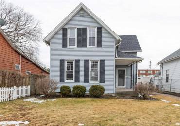 1523 13TH Street, Davenport, Iowa, 3 Bedrooms Bedrooms, ,2 BathroomsBathrooms,Residential,For Sale,13TH,RMAQC4261268