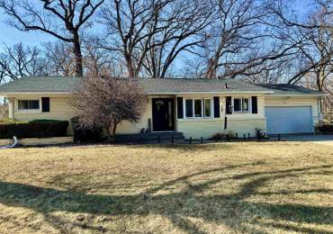 571 26TH Avenue Court, East Moline, Illinois, 3 Bedrooms Bedrooms, ,2 BathroomsBathrooms,Residential,For Sale,26TH,RMAQC4261271