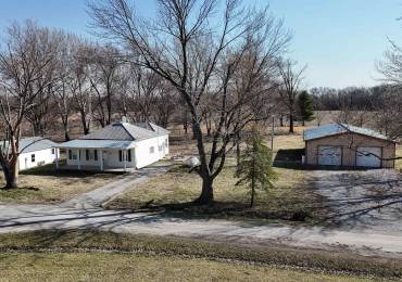 19191 Bakerville Road, Opdyke, Illinois, 3 Bedrooms Bedrooms, ,1 BathroomBathrooms,Residential,For Sale,Bakerville,RMAEB457120