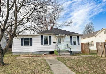 121 CHESTNUT Street, Anna, Illinois, 2 Bedrooms Bedrooms, ,1 BathroomBathrooms,Residential,For Sale,CHESTNUT,RMAEB457133