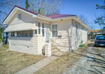 517 Michaels Street, Carbondale, Illinois, 2 Bedrooms Bedrooms, ,1 BathroomBathrooms,Residential,For Sale,Michaels,RMAEB457123