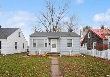 1003 CONCORD Street, Davenport, Iowa, 2 Bedrooms Bedrooms, ,1 BathroomBathrooms,Residential,For Sale,CONCORD,RMAQC4261281