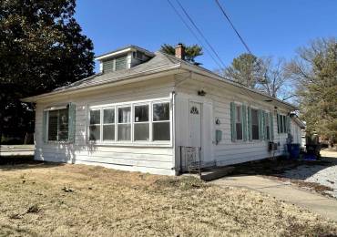 1004 MILL Street, Carbondale, Illinois, ,Residential Income,For Sale,MILL,RMAEB457124