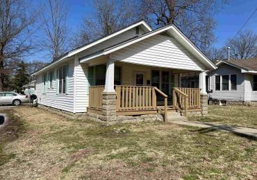 912 MILL Street, Carbondale, Illinois, 3 Bedrooms Bedrooms, ,2 BathroomsBathrooms,Residential,For Sale,MILL,RMAEB457126