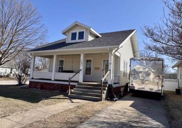 329 PEARL Street, Macomb, Illinois, 3 Bedrooms Bedrooms, ,2 BathroomsBathrooms,Residential,For Sale,PEARL,RMAPA1256540