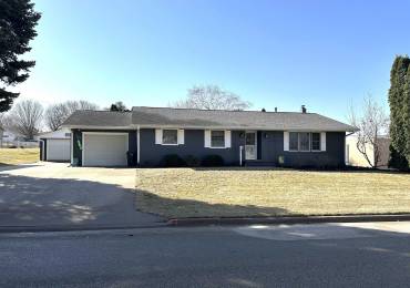 241 SCHOOL Street, Preston, Iowa, 3 Bedrooms Bedrooms, ,1 BathroomBathrooms,Residential,For Sale,SCHOOL,RMAQC4261304