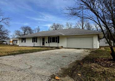 420 MARION Street, Carthage, Illinois, 4 Bedrooms Bedrooms, ,2 BathroomsBathrooms,Residential,For Sale,MARION,RMAPA1256555