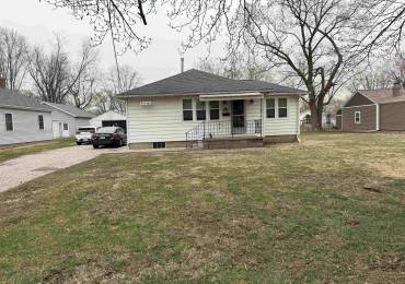 608 MAPLE Street, Pana, Illinois, 3 Bedrooms Bedrooms, ,1 BathroomBathrooms,Residential,For Sale,MAPLE,RMACA1035067