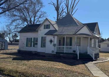 147 MARION Street, Centralia, Illinois, 2 Bedrooms Bedrooms, ,1 BathroomBathrooms,Residential,For Sale,MARION,RMAEB456894