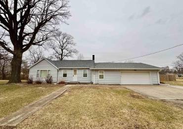 1407 15TH Street, Viola, Illinois, 3 Bedrooms Bedrooms, ,1 BathroomBathrooms,Residential,For Sale,15TH,RMAQC4261369