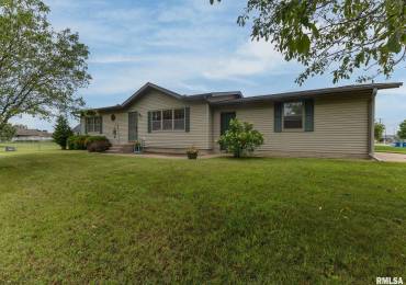 1515 7TH Avenue, Camanche, Iowa, 3 Bedrooms Bedrooms, ,2 BathroomsBathrooms,Residential,For Sale,7TH,RMAQC4261362