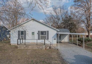 1431 PATTERSON Street, Centralia, Illinois, 2 Bedrooms Bedrooms, ,1 BathroomBathrooms,Residential,For Sale,PATTERSON,RMAEB457156