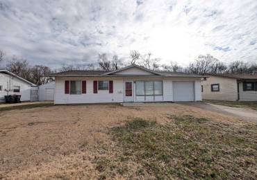 1704 LAMAR Drive, Pekin, Illinois, 3 Bedrooms Bedrooms, ,1 BathroomBathrooms,Residential,For Sale,LAMAR,RMAPA1256582