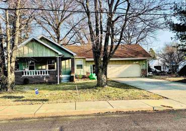 2415 AYRES Avenue, West Peoria, Illinois, 3 Bedrooms Bedrooms, ,2 BathroomsBathrooms,Residential,For Sale,AYRES,RMAPA1256516