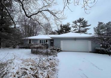 418 TRIVOLI Road, Trivoli, Illinois, 3 Bedrooms Bedrooms, ,2 BathroomsBathrooms,Residential,For Sale,TRIVOLI,RMAPA1255043