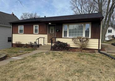 2516 CODY Street, Bettendorf, Iowa, 3 Bedrooms Bedrooms, ,2 BathroomsBathrooms,Residential Lease,For Rent,CODY,RMAQC4261413