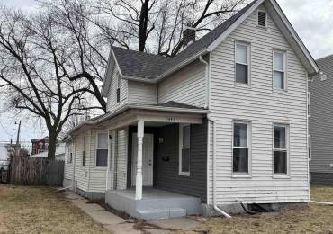 1443 4TH Street, Davenport, Iowa, 2 Bedrooms Bedrooms, ,1 BathroomBathrooms,Residential,For Sale,4TH,RMAQC4261425