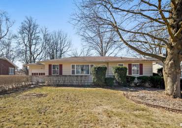 1033 BOSTON Avenue, Monmouth, Illinois, 4 Bedrooms Bedrooms, ,2 BathroomsBathrooms,Residential,For Sale,BOSTON,RMAQC4261439