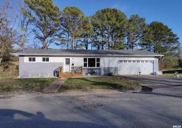 903 CIRCLE Drive, McLeansboro, Illinois, 2 Bedrooms Bedrooms, ,1 BathroomBathrooms,Residential,For Sale,CIRCLE,RMAEB457186