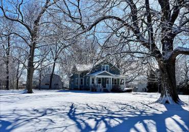 325 DIVISION Street, Galesburg, Illinois, 3 Bedrooms Bedrooms, ,2 BathroomsBathrooms,Residential,For Sale,DIVISION,RMACA1035180