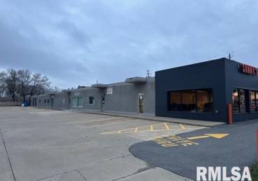 6808 34TH Street Court, Moline, Illinois, ,Commercial Lease,For Rent,34TH,RMAQC4261532