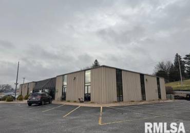 4900 38TH Avenue, Moline, Illinois, ,Commercial Lease,For Rent,38TH,RMAQC4261537