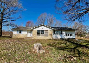 2649 Business Hwy 13 Highway, Murphysboro, Illinois, 3 Bedrooms Bedrooms, ,2 BathroomsBathrooms,Residential,For Sale,Business Hwy 13,RMAEB457215