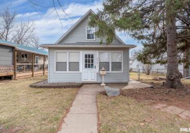 2425 BARKER Street, Clinton, Iowa, 2 Bedrooms Bedrooms, ,1 BathroomBathrooms,Residential,For Sale,BARKER,RMAQC4261565