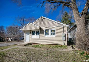 2217 MARQUETTE Street, Peoria, Illinois, 2 Bedrooms Bedrooms, ,1 BathroomBathrooms,Residential,For Sale,MARQUETTE,RMAPA1256695