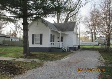 449 Bicknell Street, Centralia, Illinois, 2 Bedrooms Bedrooms, ,1 BathroomBathrooms,Residential,For Sale,Bicknell,RMAEB457227