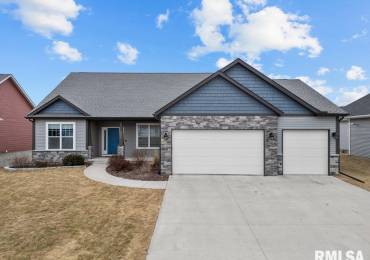 6986 GROVE Crossing, Bettendorf, Iowa, 5 Bedrooms Bedrooms, ,3 BathroomsBathrooms,Residential,For Sale,GROVE,RMAQC4261588